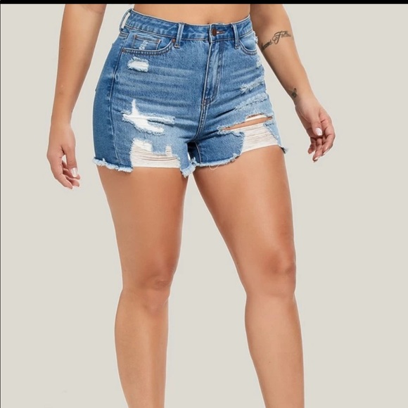 SHEIN raw hem high waisted distressed shorts - Picture 3 of 4